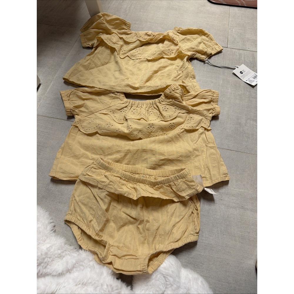 Girls' 2pc Eyelet Seersucker Set by Cloud Island 18 months, 3 Pieces Bonus Shirt